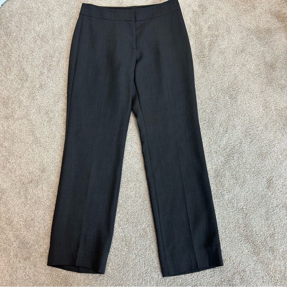 Akris gray brown straight leg trouser dress pants 100% wool 6 professional